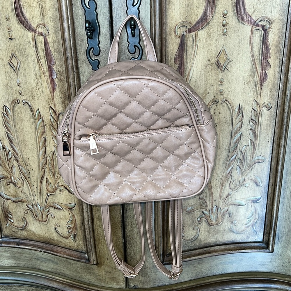 Quilted Backpack - Picture 2 of 7